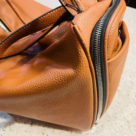 New item Baby Tiger Diaper bag - Picture 4 of 16